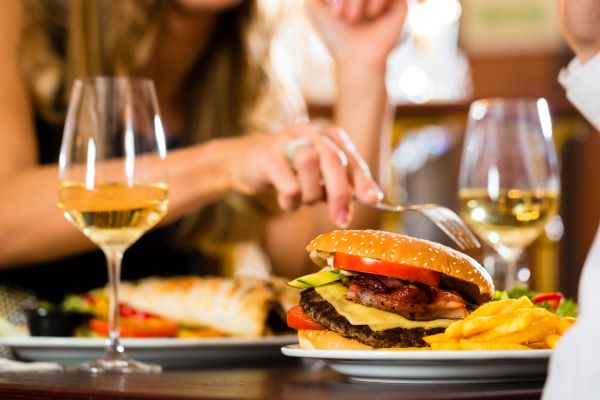 Elevating Fast Food: 3 Expert Tips for Wine Pairing with Your Favorite Quick Bites